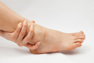 足首の痛みの解消法について 京都市で原因不明の坐骨神経痛 椎間板ヘルニアに強い整体院 仁 Jin
